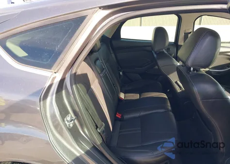 2012 Ford Focus Titanium из США, поврежденный, VIN 1FAHP3N21CL403410